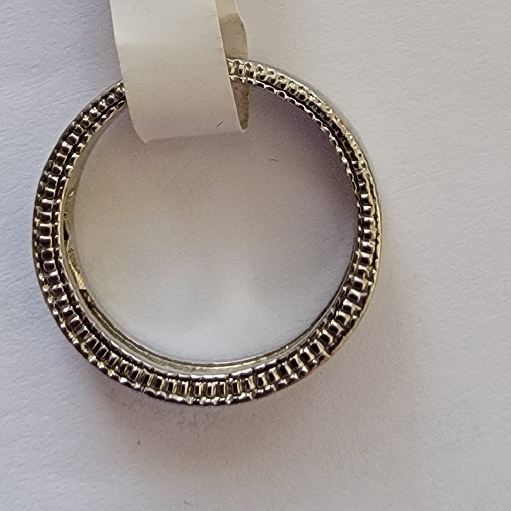 Great Condition 18k Gp Silver Ring. - image 2
